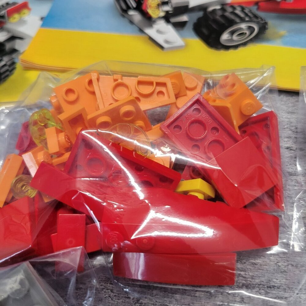 LEGO Creator 3 in 1 Dune Hopper 5763 - Picture 6 of 9
